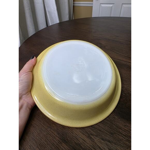 Pyrex Vintage 8.5" Pie Plate Yellow White Milk Glass USA Ovenware Dish 209 - Picture 16 of 16